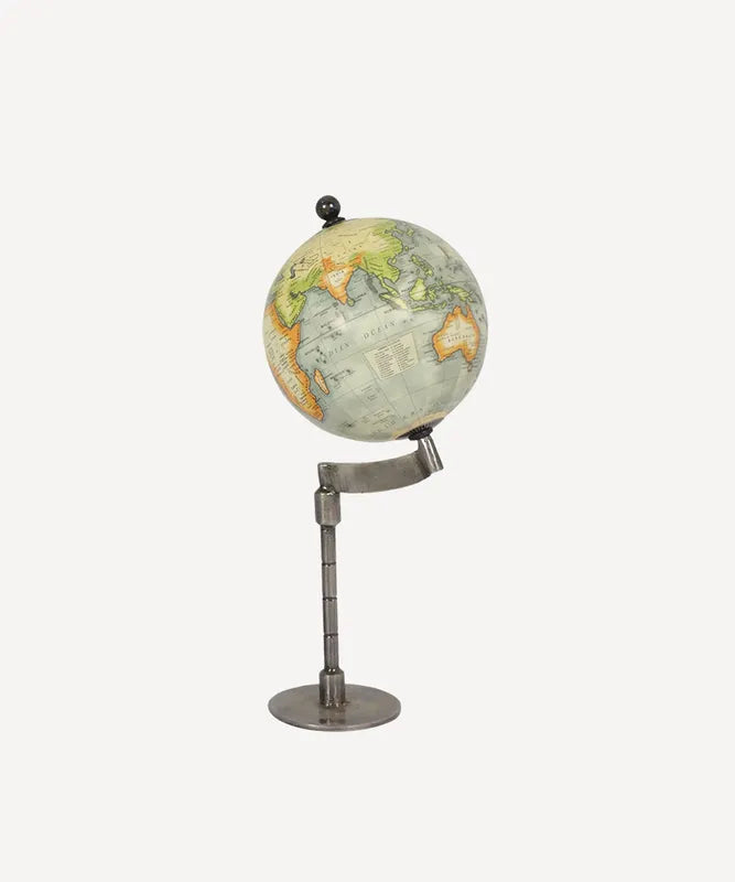 Castor Globe on Stand